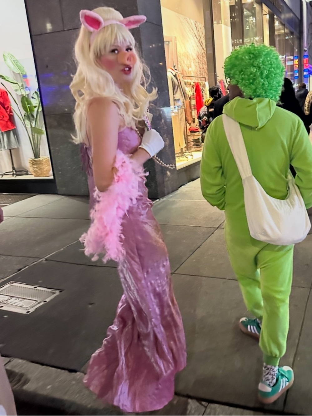 Glamorous Miss Piggy Halloween Costume size M